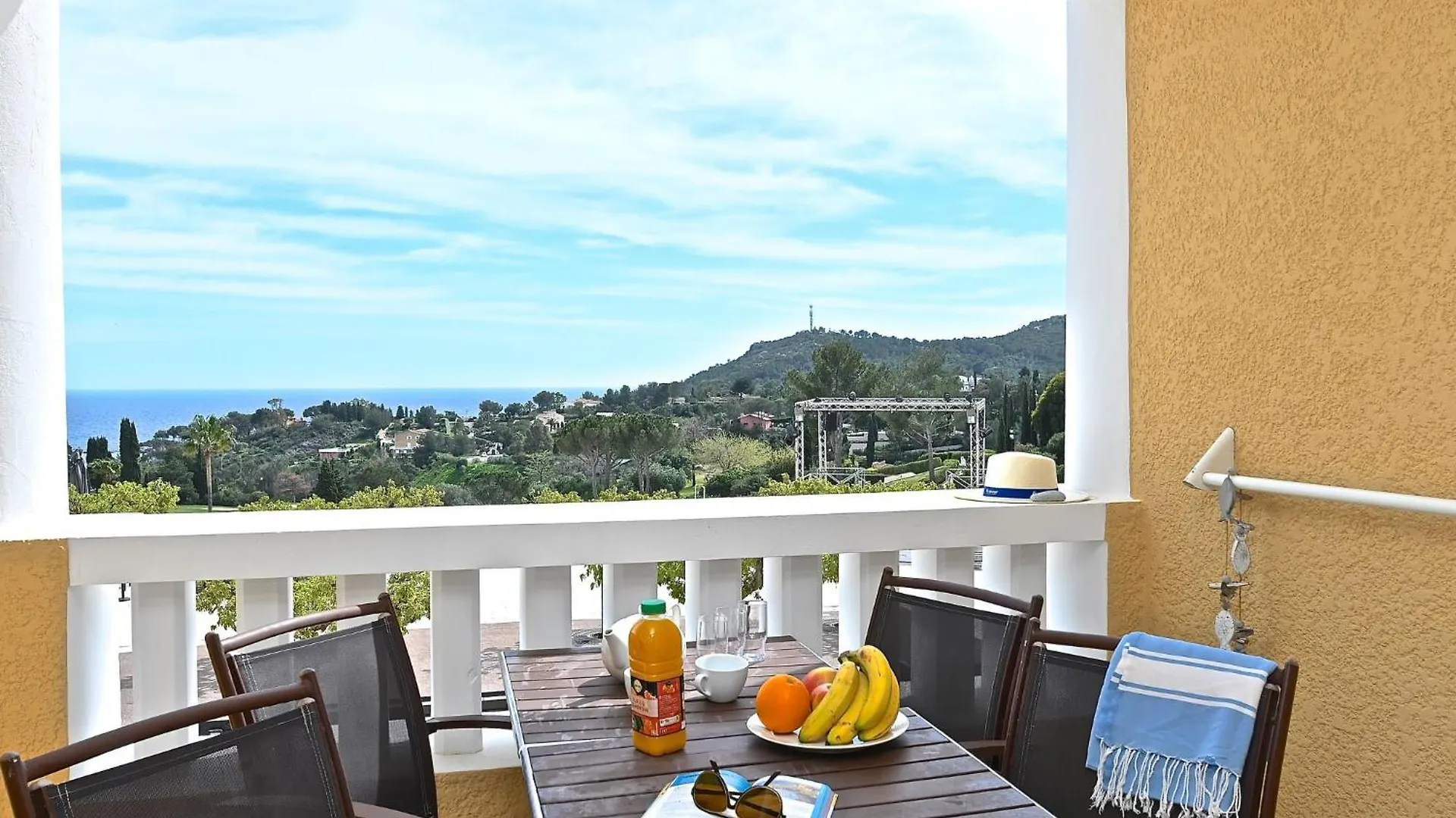 Apartment Village Cap Esterel - Le Village-76 By Interhome Saint-Raphaël
